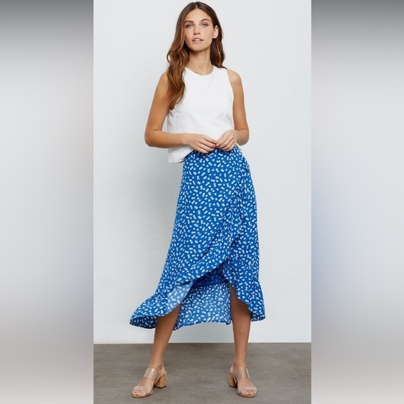 Rails Nova Skirt Cobalt Floating Daisies Royal Blue Ditsy Floral Wrap Midi XS - Picture 1 of 8